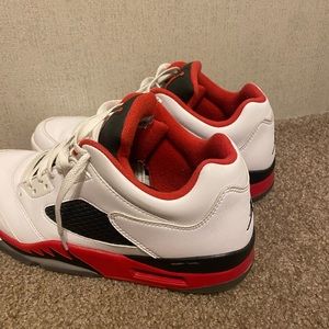 Jordan 5 low fire red size 11.5